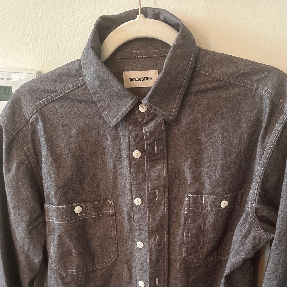 Taylor Stitch Size 40 Gray Chambray Shirt Excellent Condition